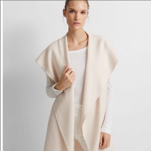 Club monaco - Picture 1 of 6